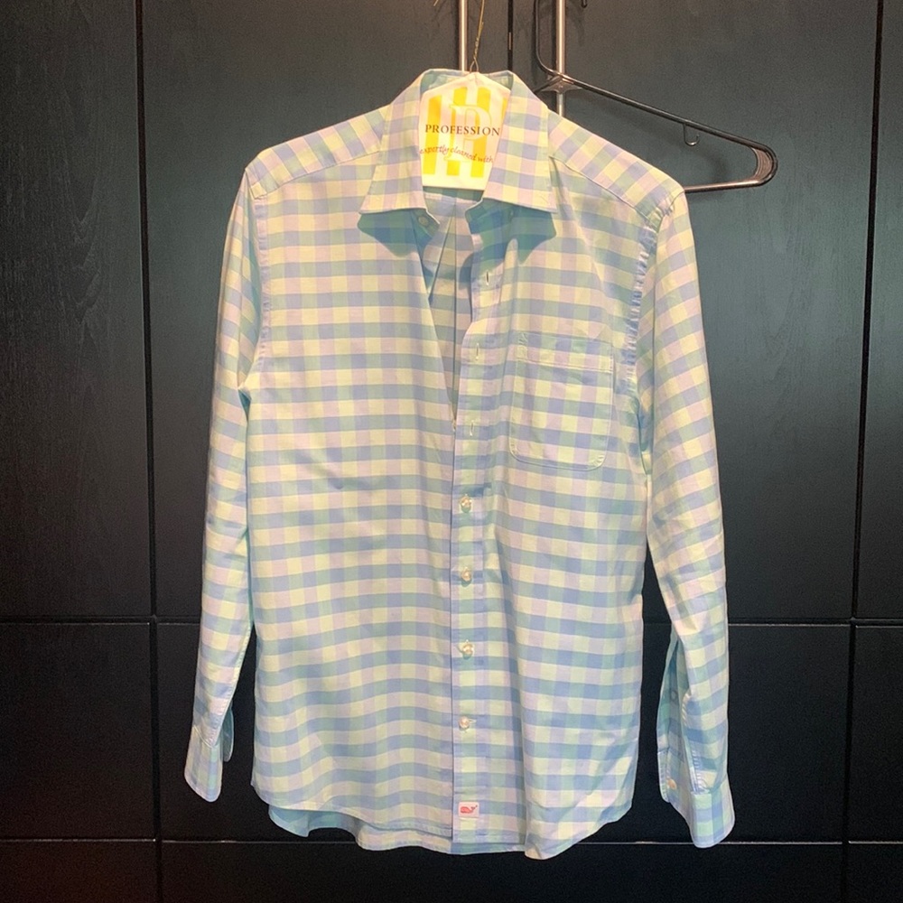 Vineyard Vines Button Down Shirt